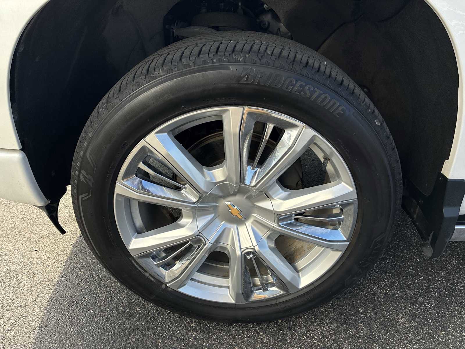 Certified 2023 Chevrolet Silverado 1500 High Country w/ Technology Package image 33