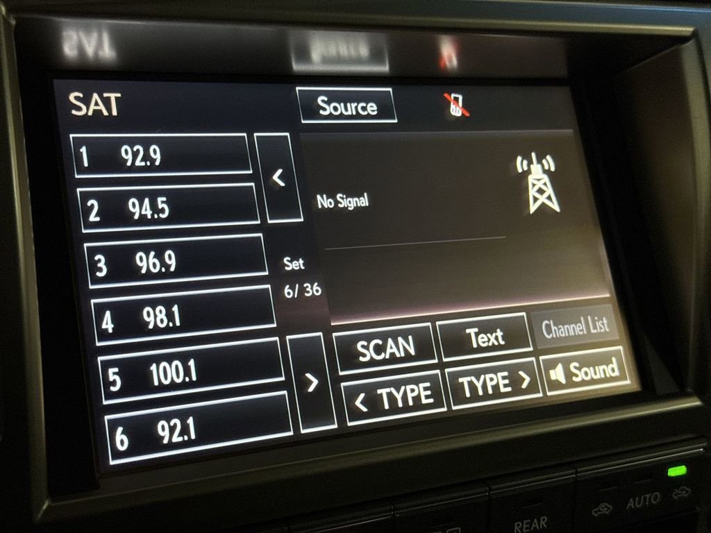 Used 2014 Lexus GX 460 w/ Premium Package image 14