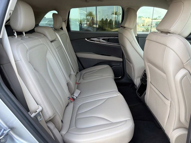 Used 2023 Lincoln Nautilus AWD w/ Premium Package image 24