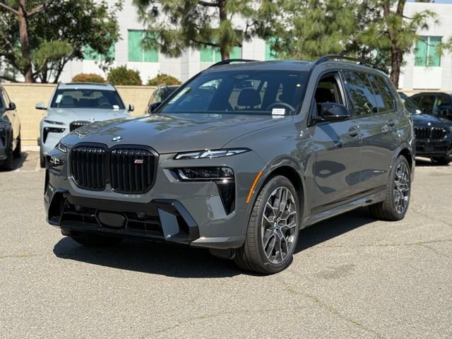 New 2026 BMW X7 M60i image 2