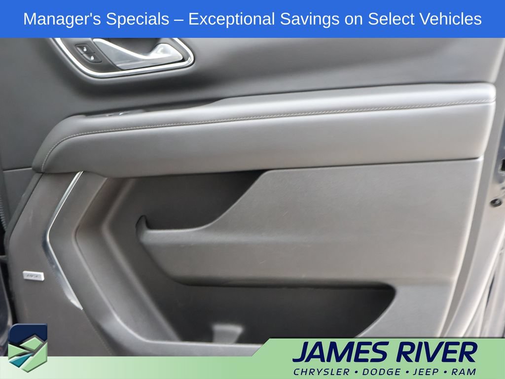 Used 2024 Chevrolet Suburban LT AWD/4WD image 11