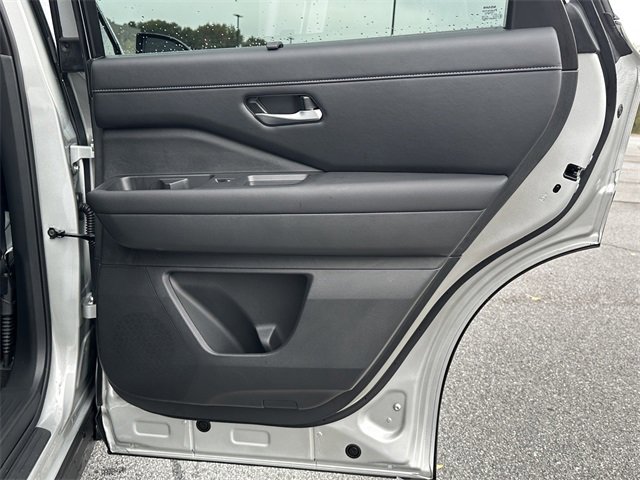 Certified 2025 Nissan Pathfinder SL w/ SL Premium Package image 17