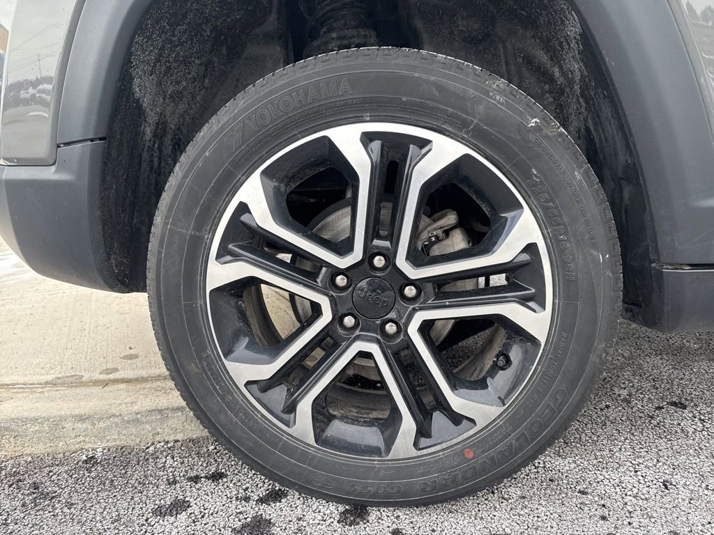 Used 2022 Jeep Compass Limited image 11