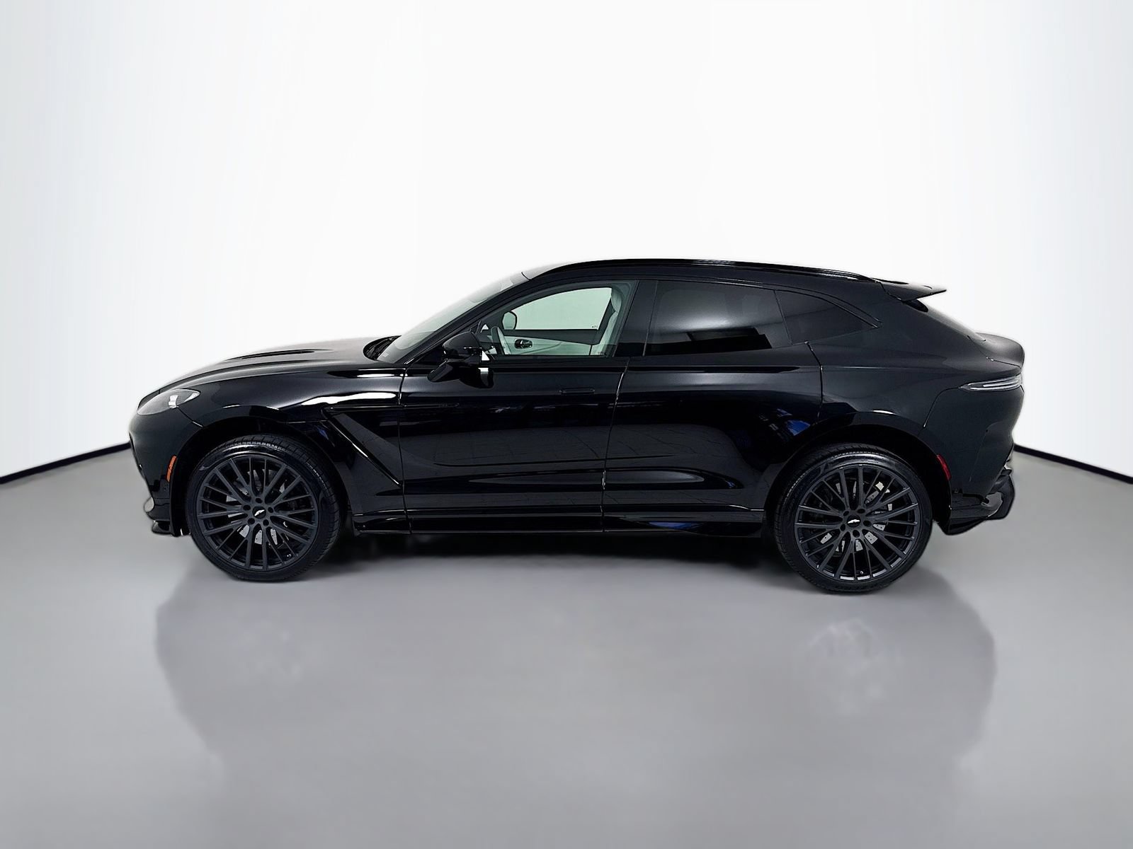 Used 2023 Aston Martin DBX 707 AWD/4WD image 4