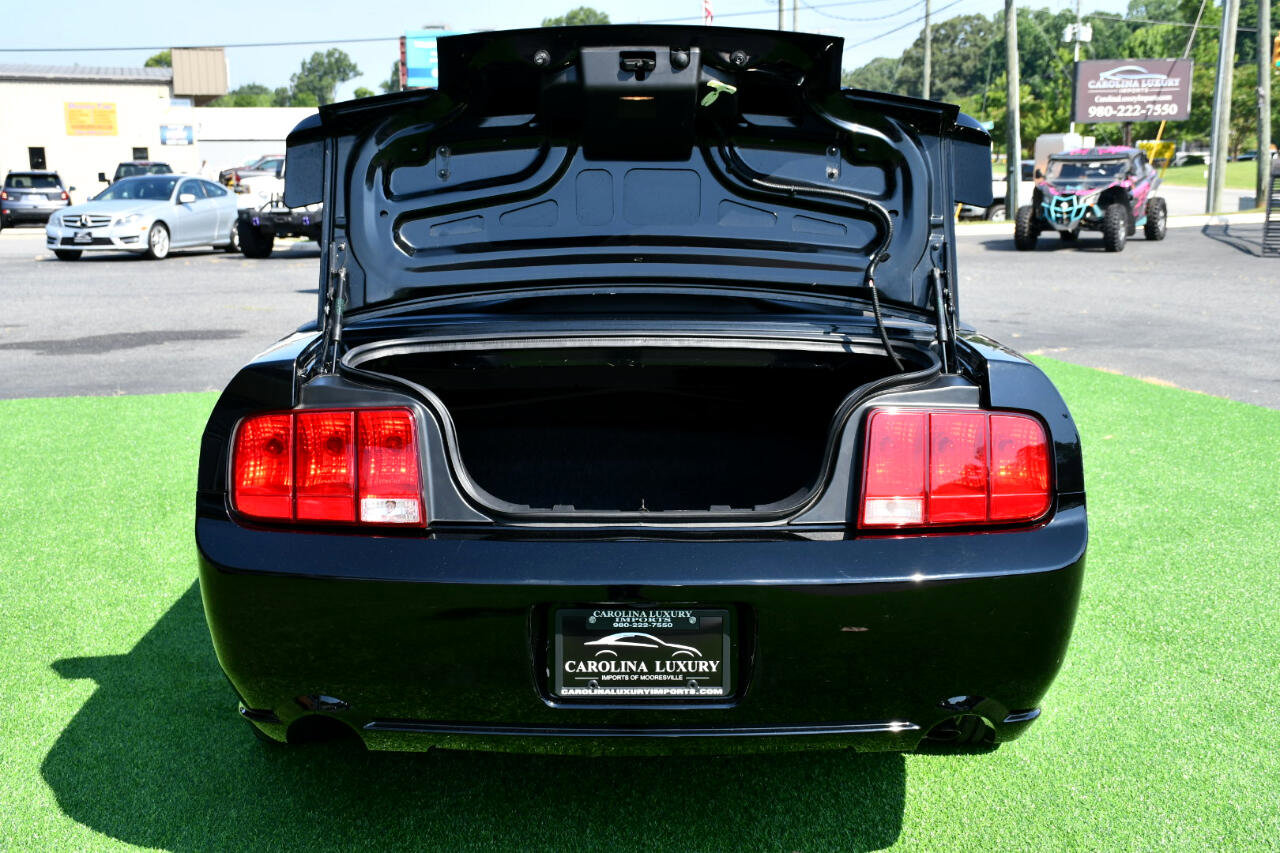 Used 2009 Ford Mustang Convertible image 31