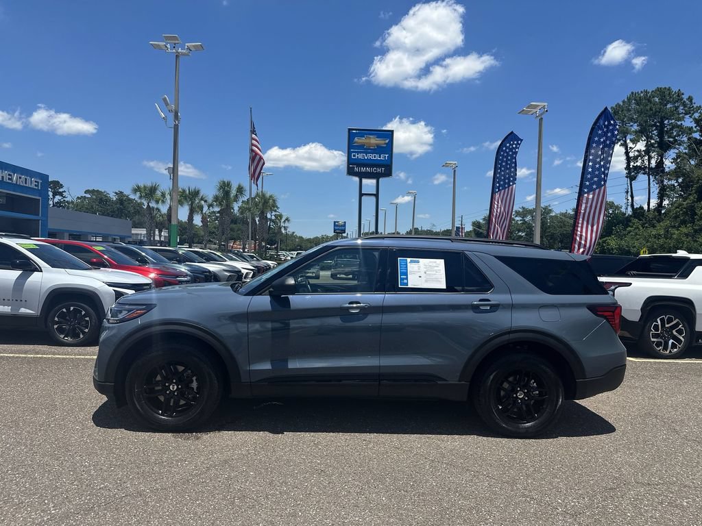 Used 2025 Ford Explorer Active RWD image 13