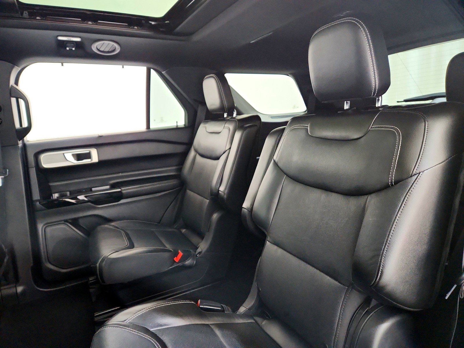 Used 2022 Ford Explorer ST w/ Equipment Group 401A image 14