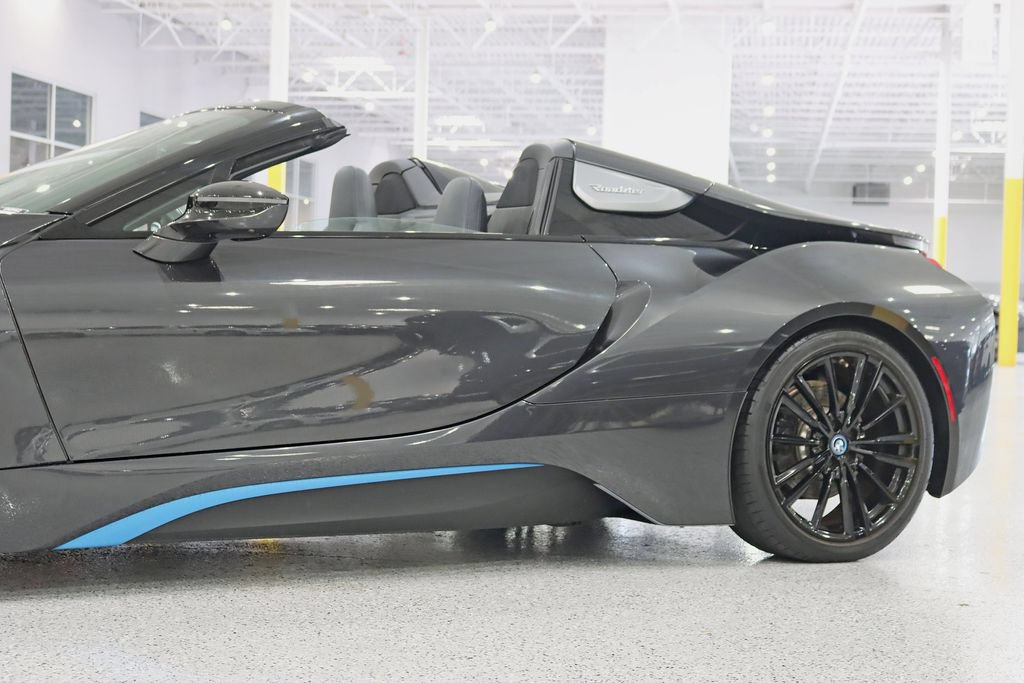 Used 2019 BMW i8 Roadster AWD/4WD image 4