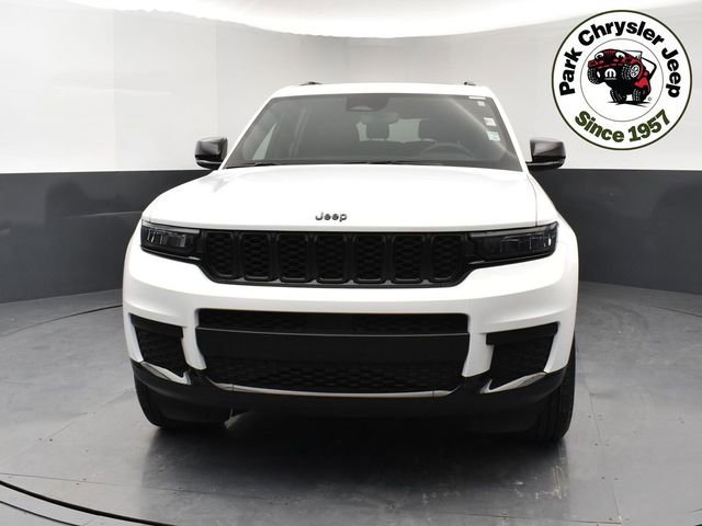 Used 2024 Jeep Grand Cherokee L Altitude AWD/4WD image 2