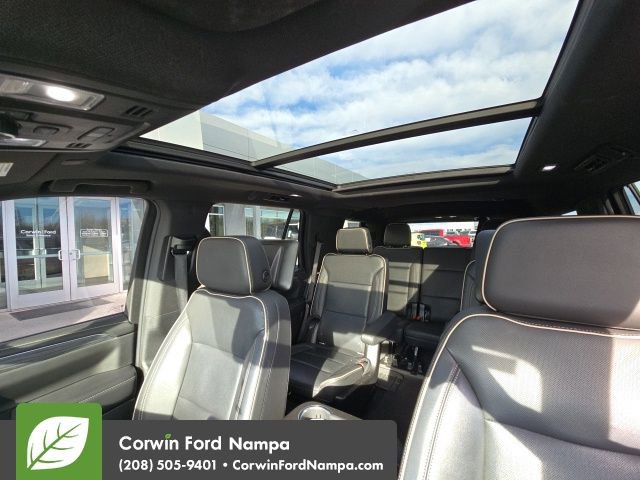 Used 2021 GMC Yukon SLT w/ SLT Luxury Plus Package image 12