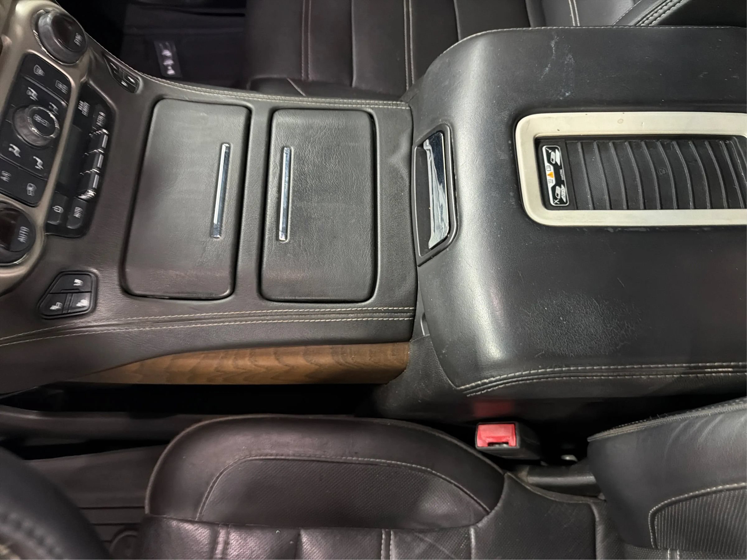 Used 2019 GMC Yukon XL Denali w/ Denali Ultimate Package RWD image 34
