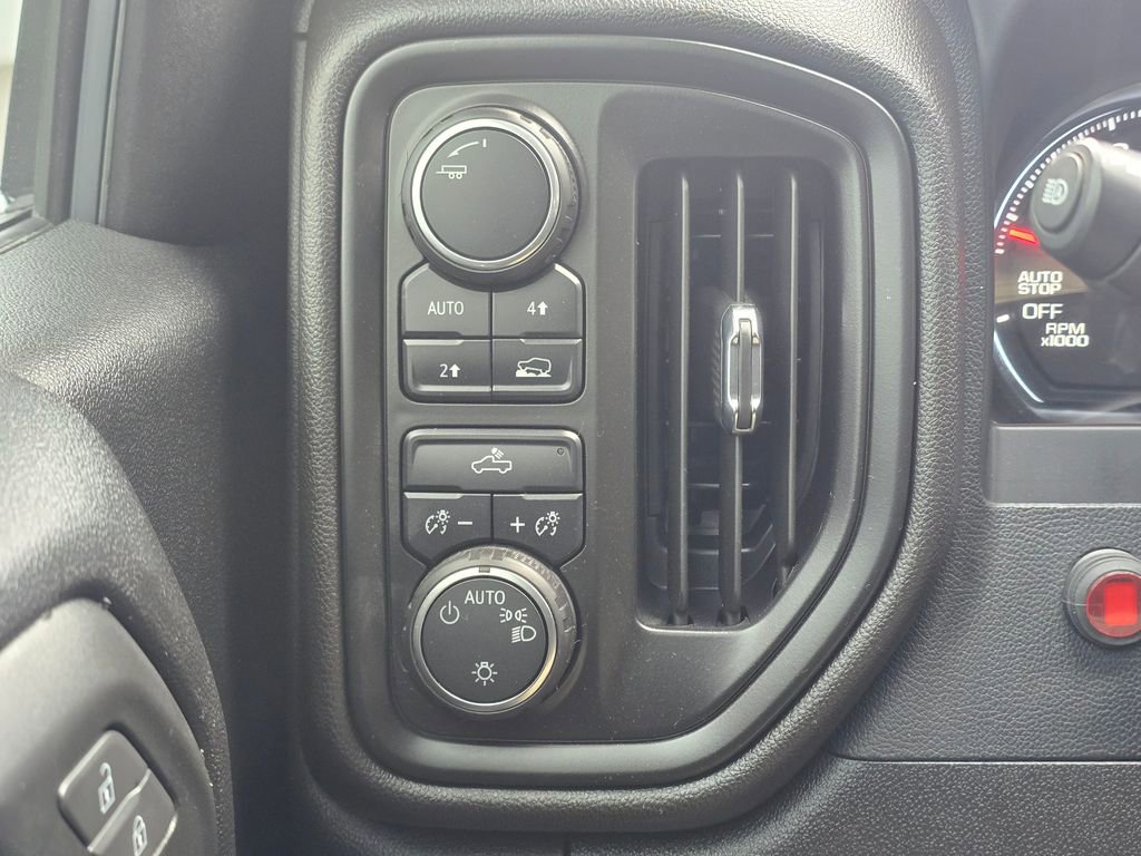 Used 2024 Chevrolet Silverado 1500 W/T w/ WT Value Package AWD/4WD image 31