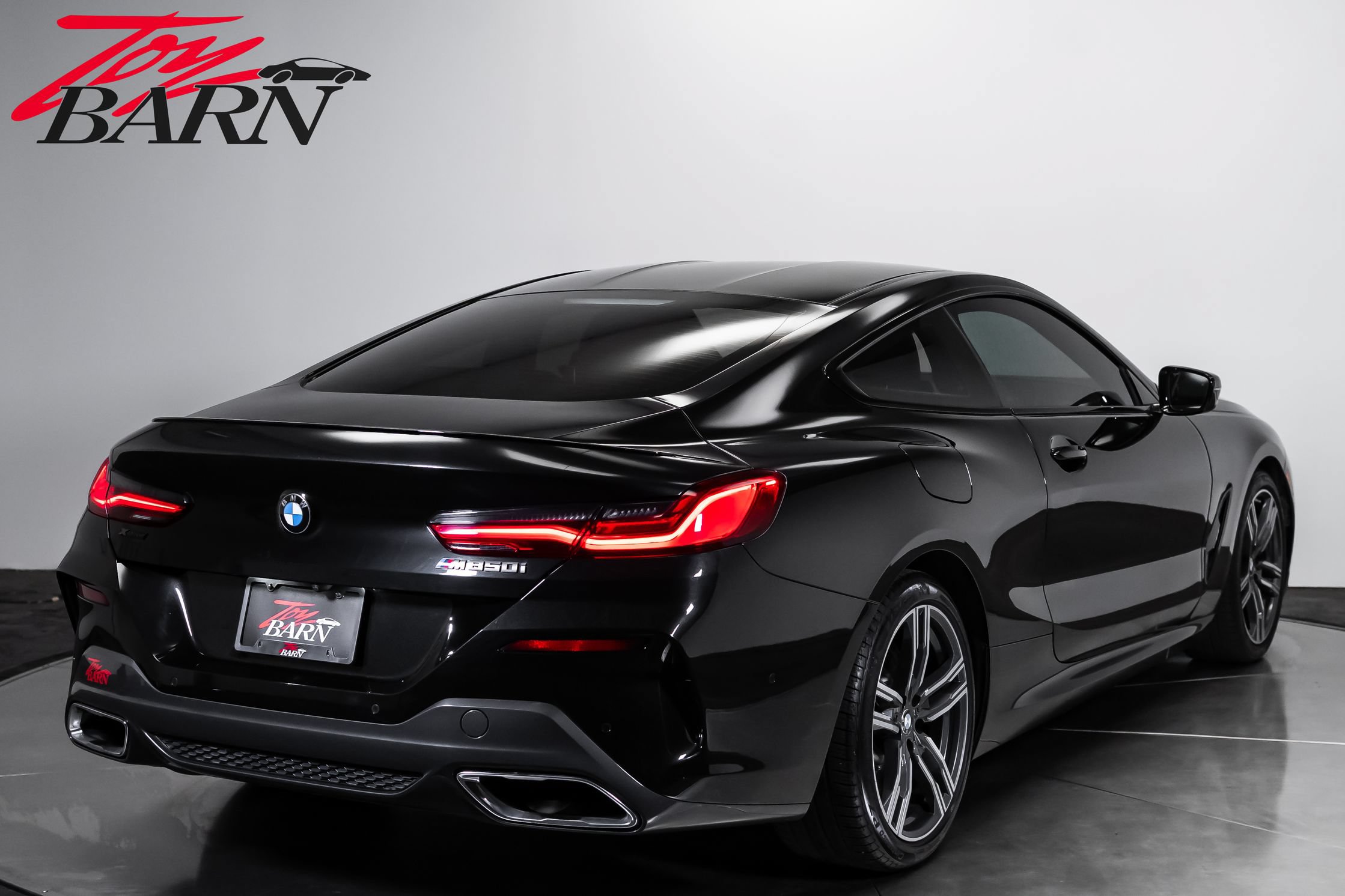 Used 2021 BMW M850i xDrive Coupe w/ Driving Assistance Package AWD/4WD image 5
