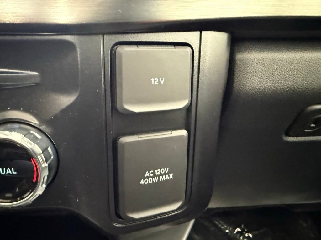 New 2026 Ford F250 Lariat w/ Black Appearance Package image 36