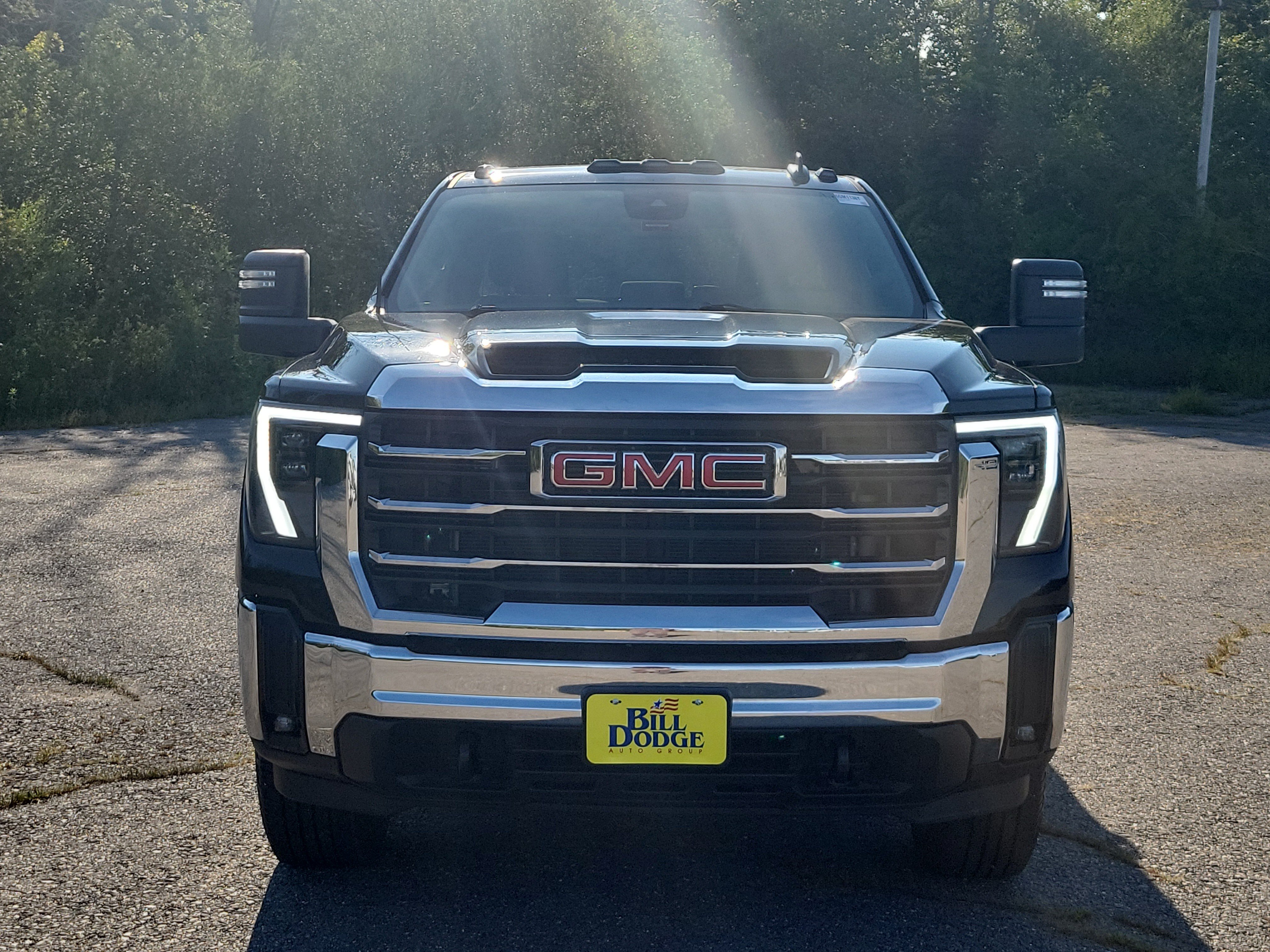 Used 2024 GMC Sierra 2500 SLE w/ SLE Value Package; AWD/4WD image 2