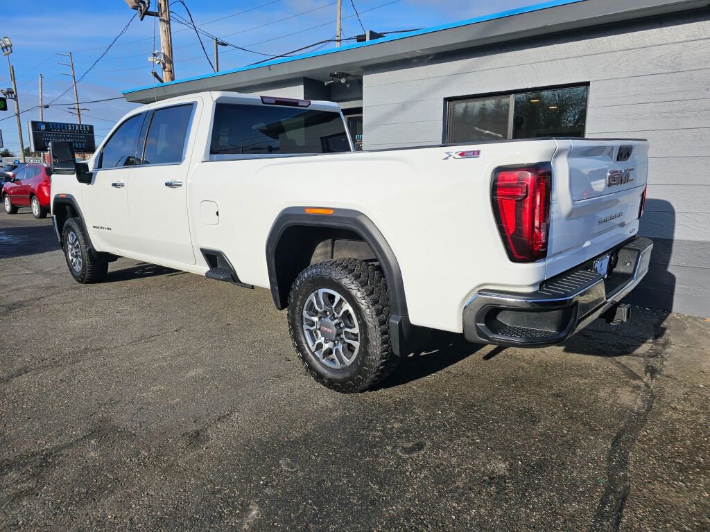 Used 2022 GMC Sierra 3500 SLT w/ X31 Off-Road Package AWD/4WD image 4