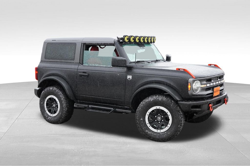 Certified 2023 Ford Bronco Big Bend w/ Sasquatch Package AWD/4WD image 2