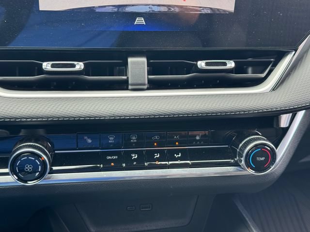 Certified 2026 Chevrolet Equinox LT w/ LPO, Floor Liner Package FWD image 16