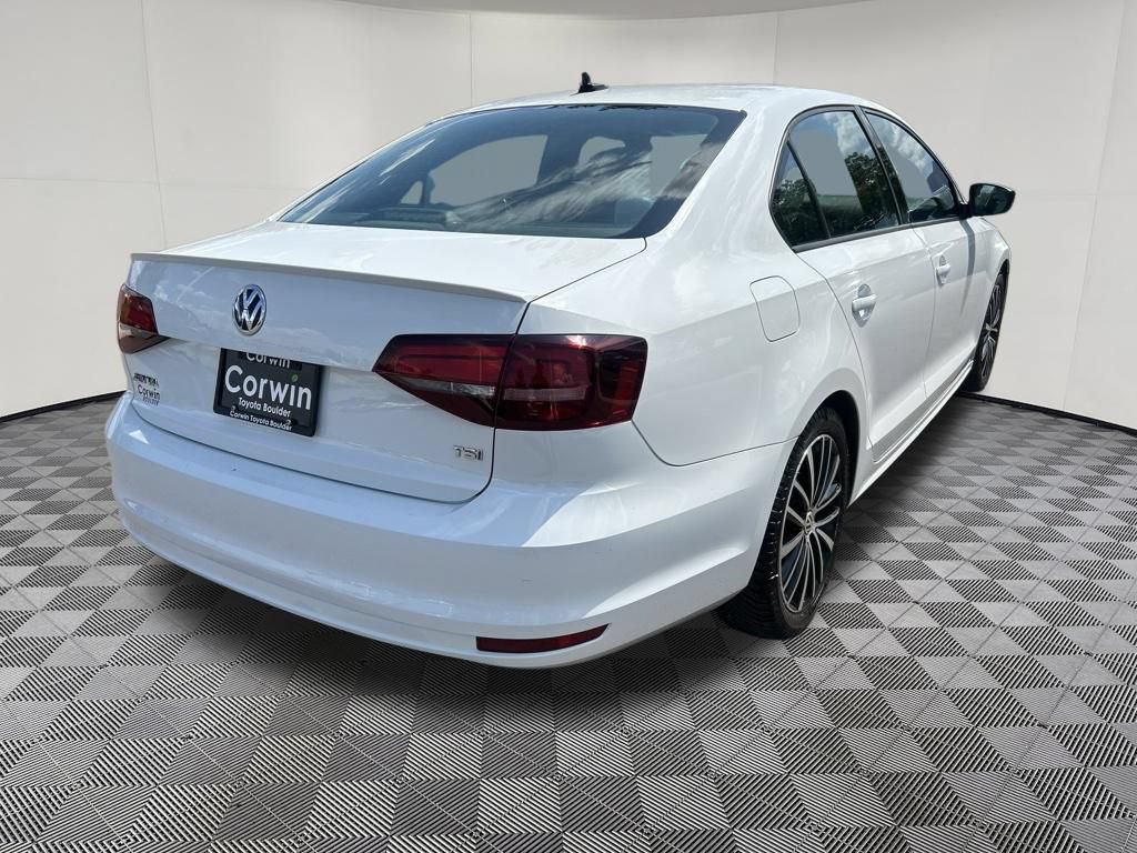 Used 2016 Volkswagen Jetta Sport FWD image 8