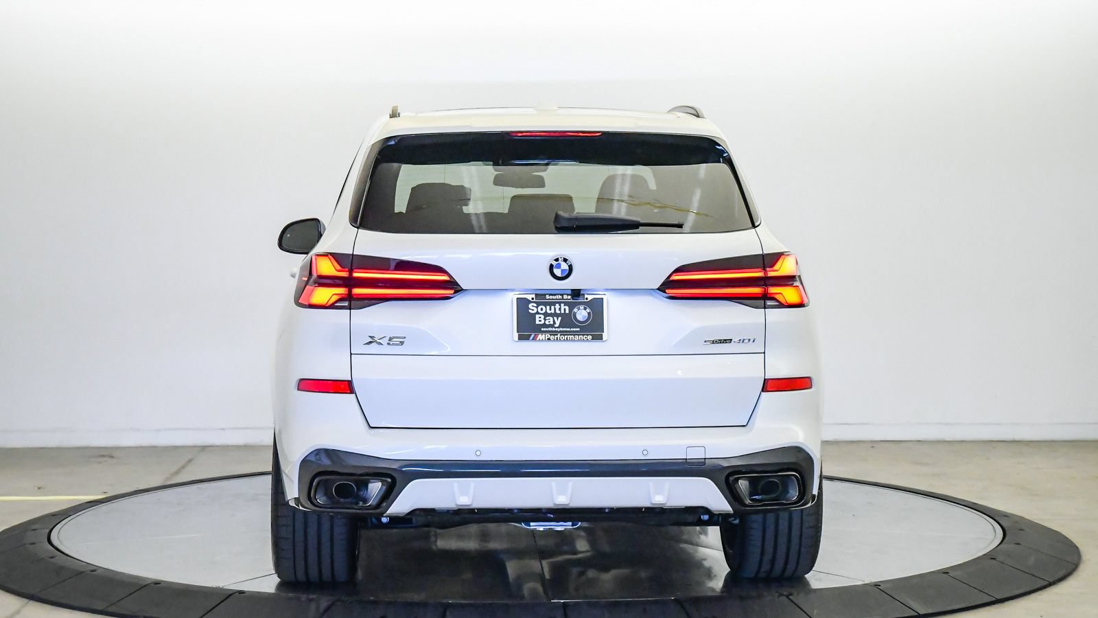 New 2026 BMW X5 sDrive40i w/ M Sport Package RWD image 3