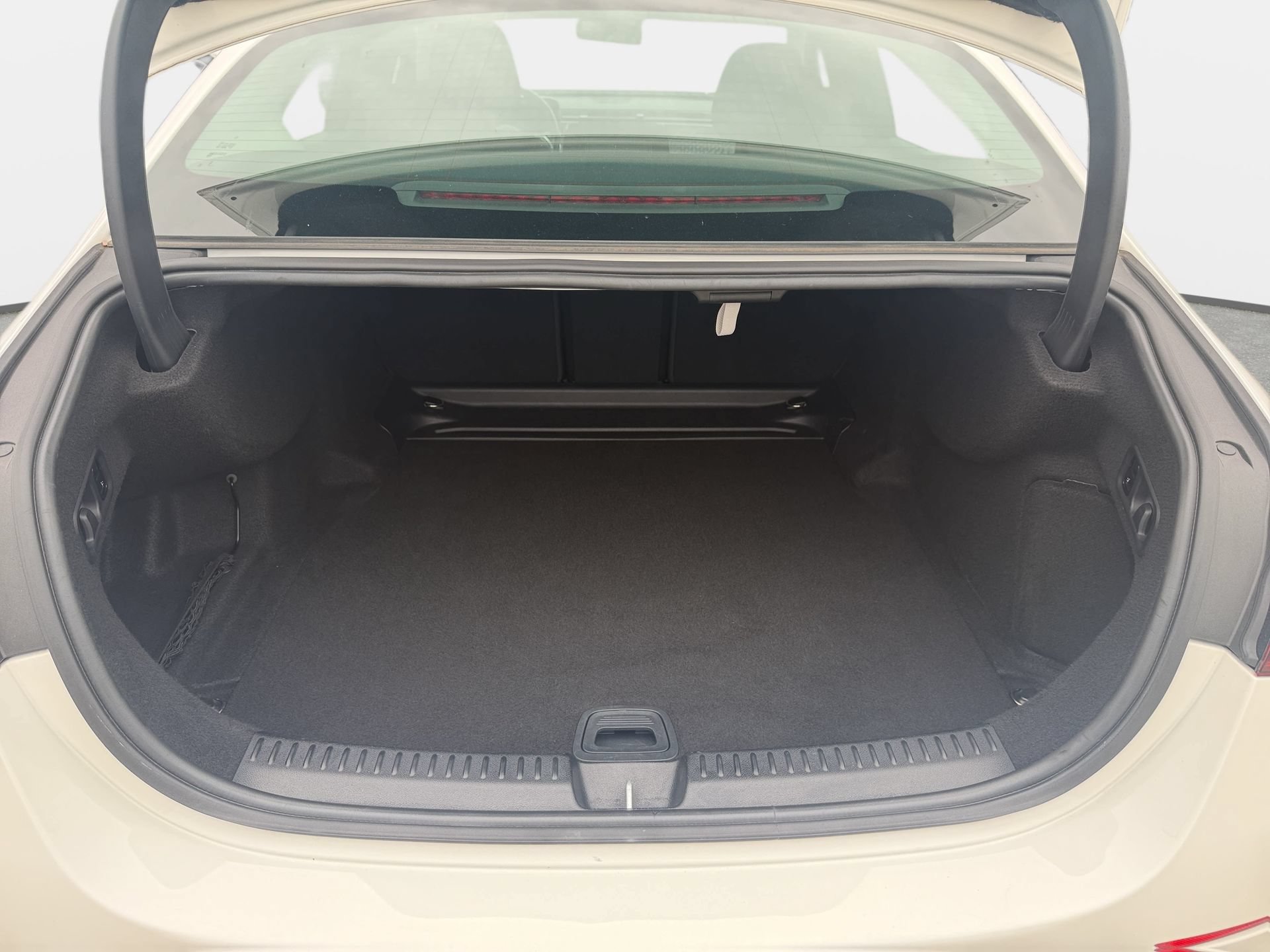 Used 2025 Mercedes-Benz E 350 Sedan w/ Winter Package image 12
