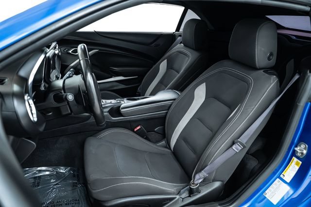 Used 2017 Chevrolet Camaro LT RWD image 17