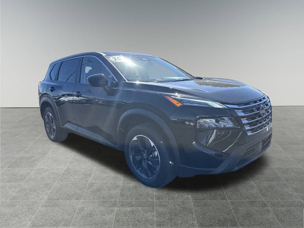 Used 2025 Nissan Rogue SV image 8