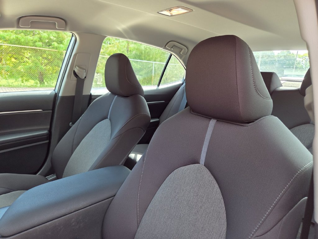 Certified 2021 Toyota Camry LE FWD image 23