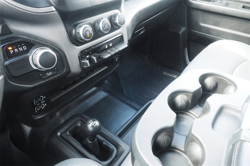 Used 2024 RAM 2500 Tradesman w/ Chrome Appearance Group image 11