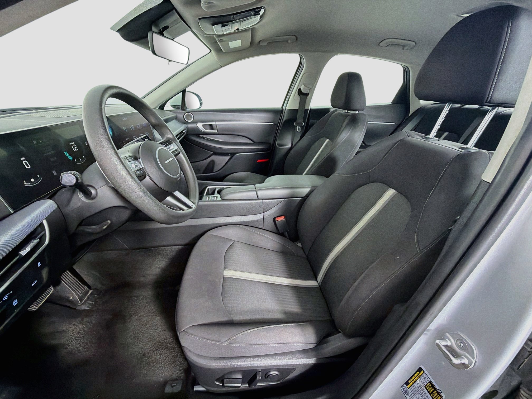 Used 2025 Hyundai Sonata SEL FWD image 13