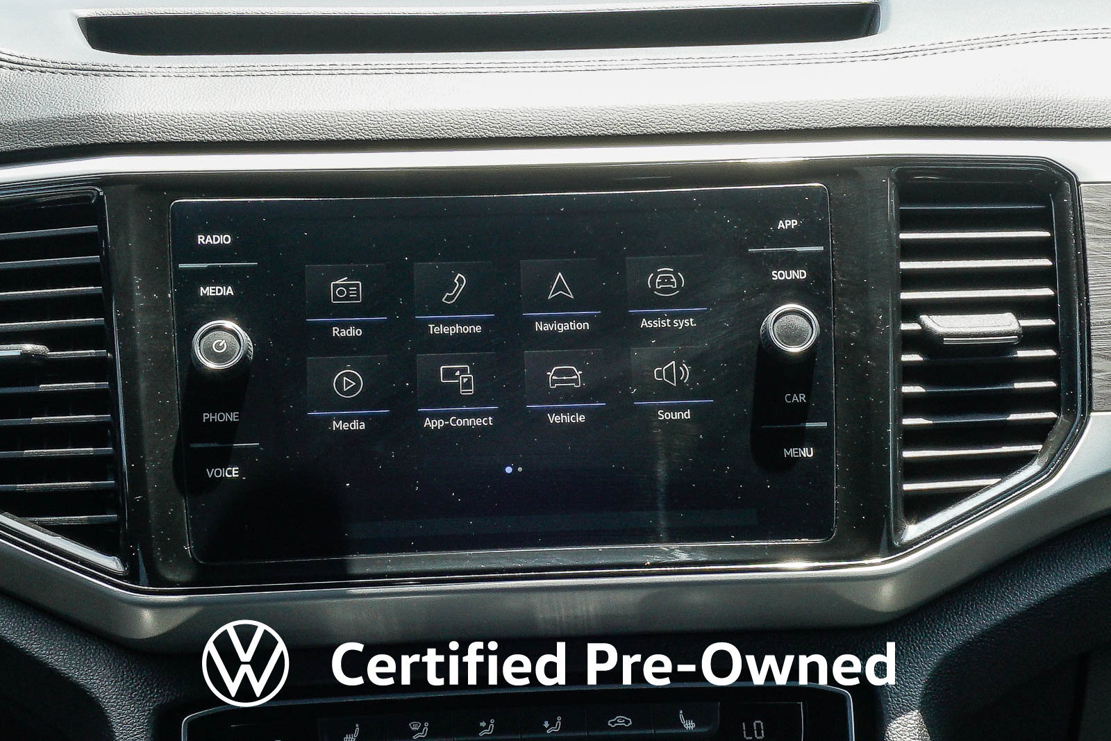 Certified 2023 Volkswagen Atlas Cross Sport SE FWD image 16