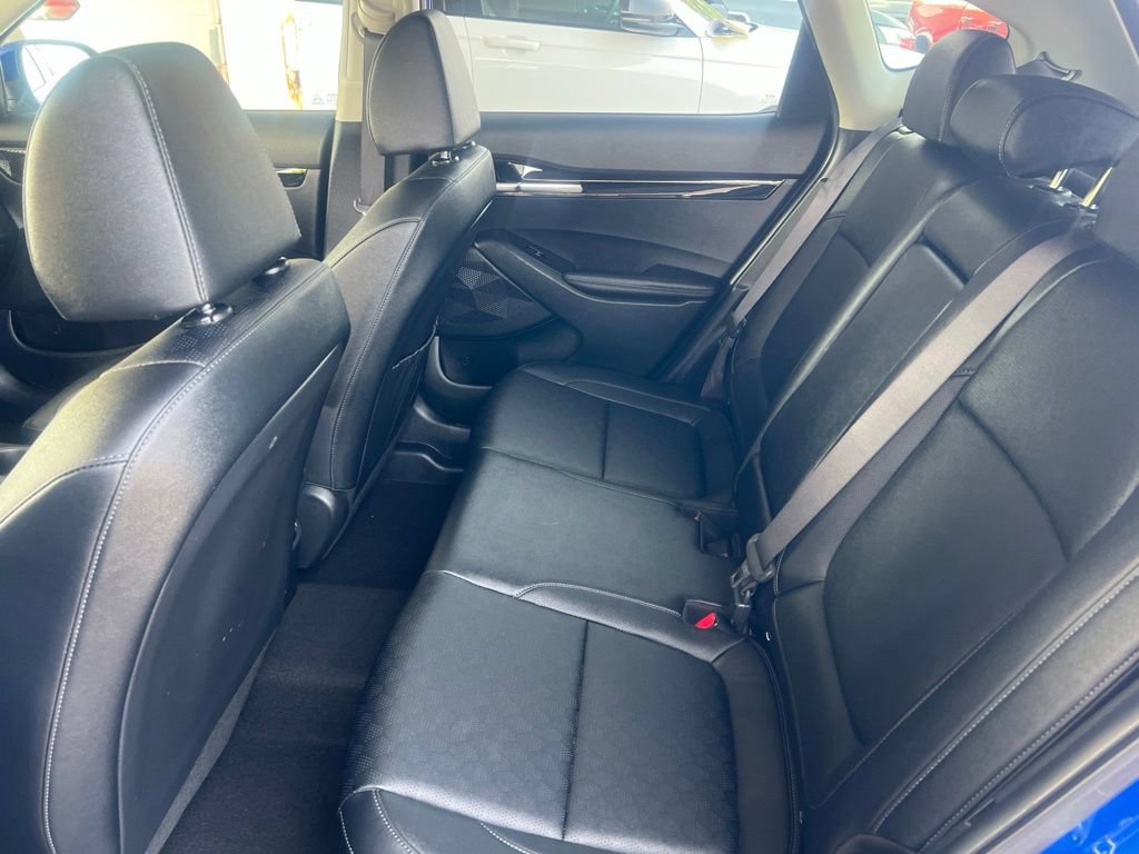 Certified 2023 Kia Seltos SX w/ SX Sunroof Package AWD/4WD image 9