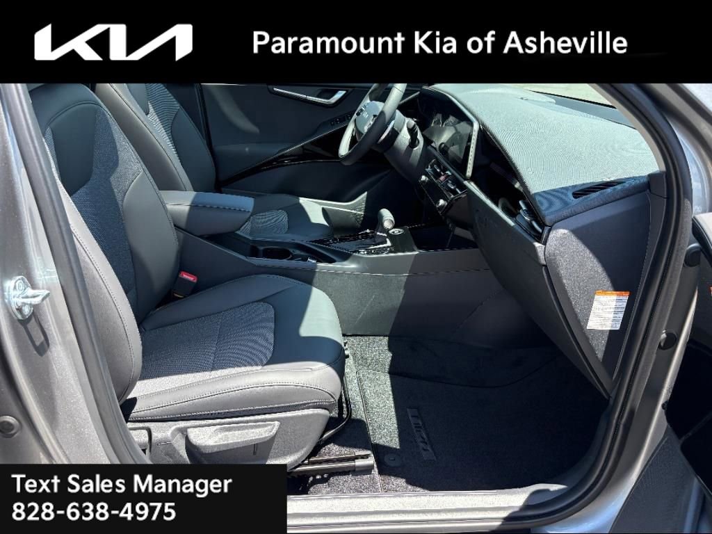 New 2025 Kia Niro EX Touring image 20