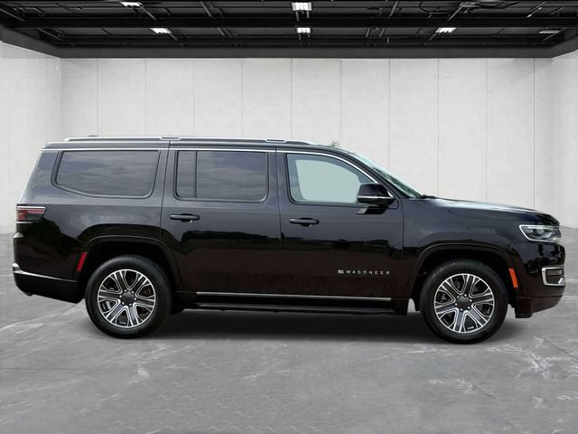 Certified 2024 Jeep Wagoneer Series II w/ Flexible Seating Group AWD/4WD image 3