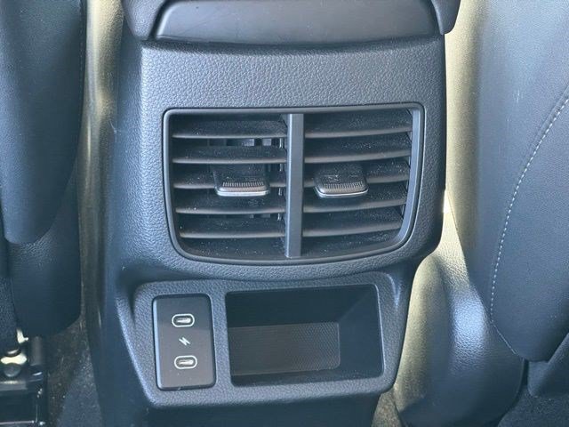 Used 2024 Kia Seltos S AWD/4WD image 30