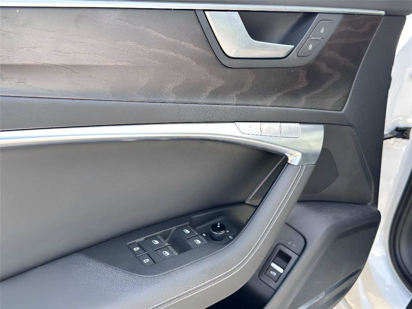 Used 2023 Audi A6 Premium Plus w/ Premium Plus Package AWD/4WD image 8