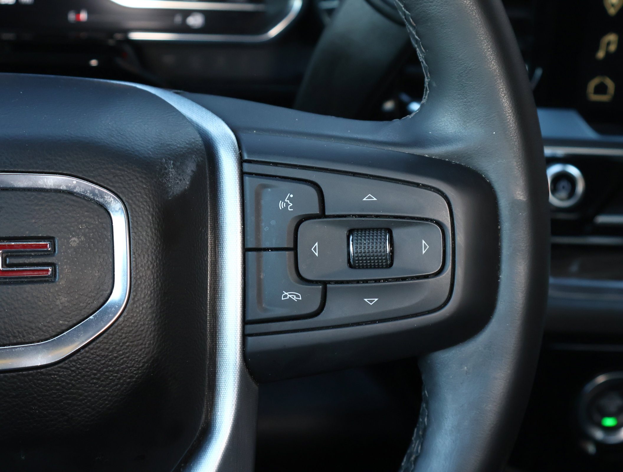 Used 2024 GMC Sierra 1500 Elevation image 15