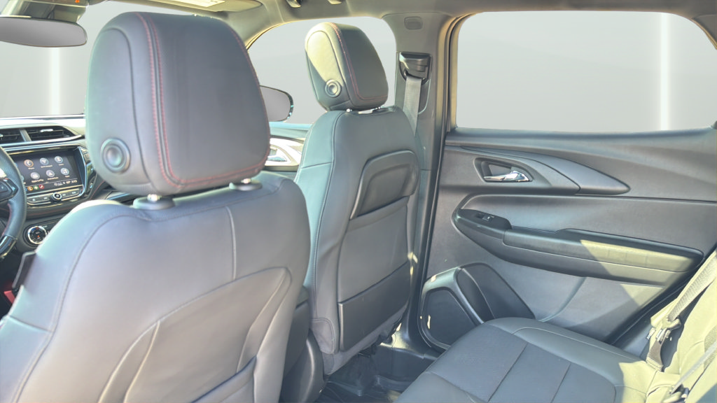 Used 2023 Chevrolet TrailBlazer RS w/ Sun and Liftgate Package FWD image 27