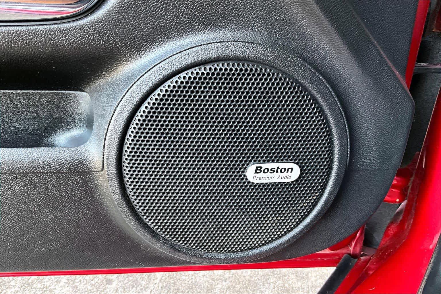 Used 2014 Chevrolet Camaro SS RWD image 34