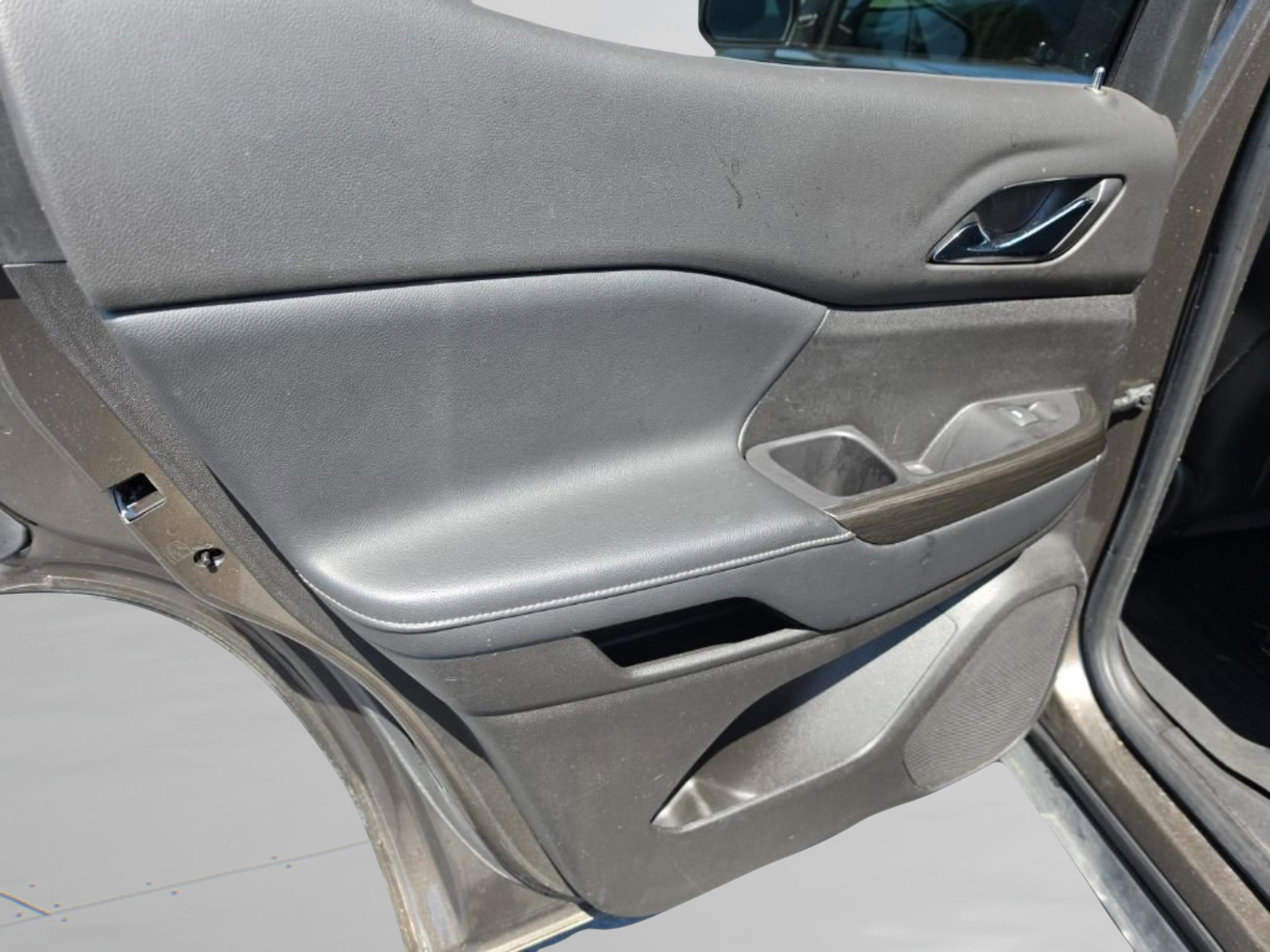 Used 2019 GMC Acadia SLT FWD image 22