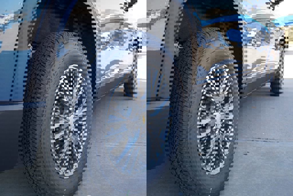 New 2026 Chevrolet Traverse LT w/ LPO, Floor Liner Package image 7