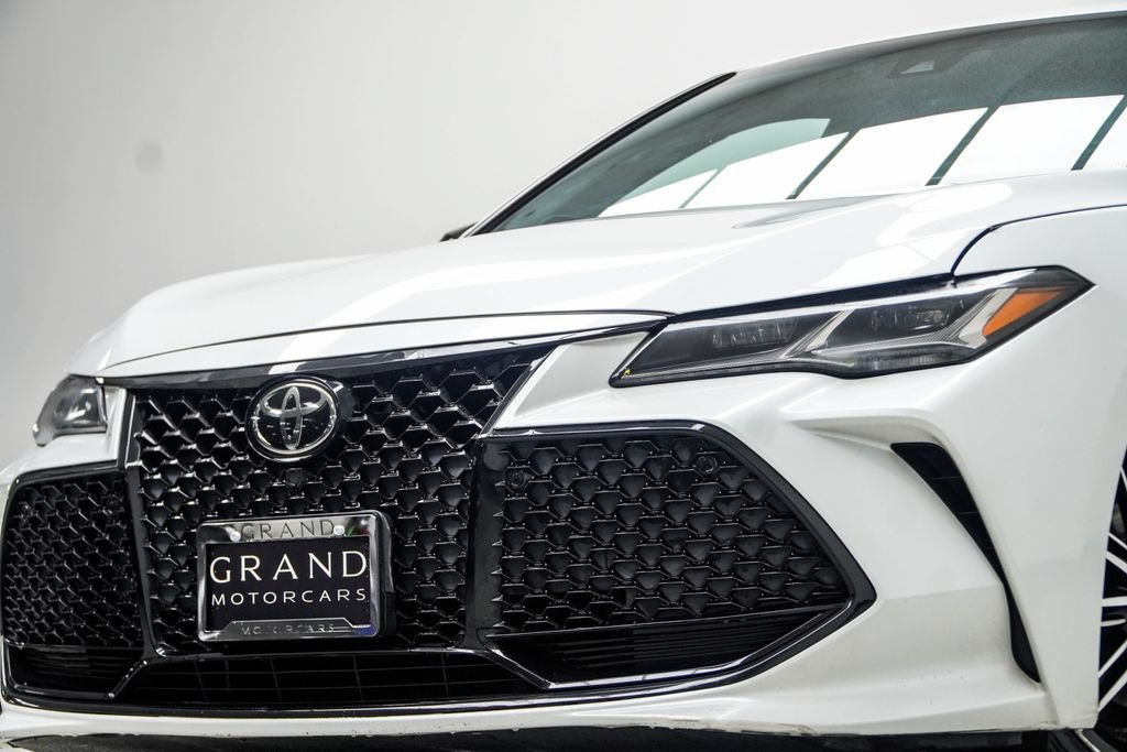 Used 2020 Toyota Avalon Touring w/ All Weather Liner Package FWD image 2