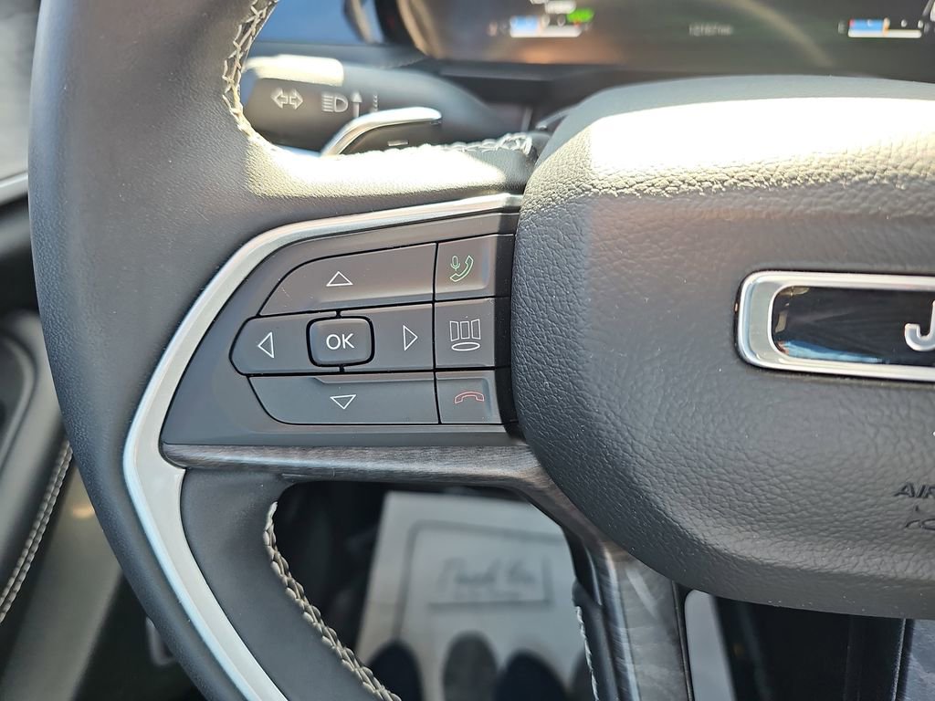 Used 2022 Jeep Grand Cherokee Limited 4xe image 21