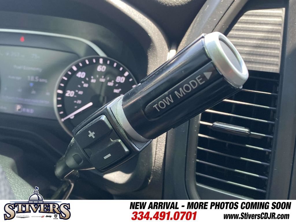 Used 2023 Nissan Titan SV w/ SV Convenience Package RWD image 27