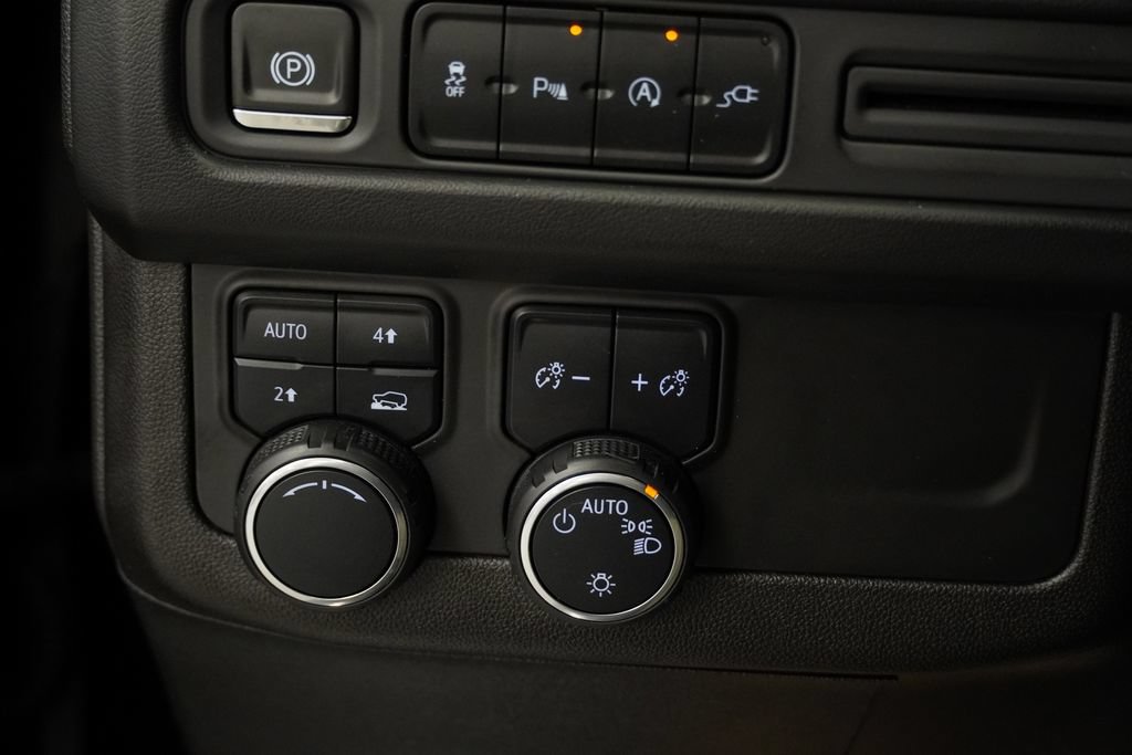 Used 2021 Chevrolet Tahoe LT AWD/4WD image 22