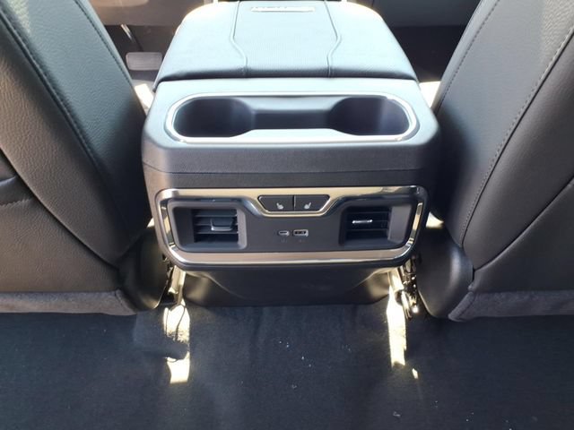 New 2026 GMC Sierra 3500 Denali w/ Denali Reserve Package AWD/4WD image 16