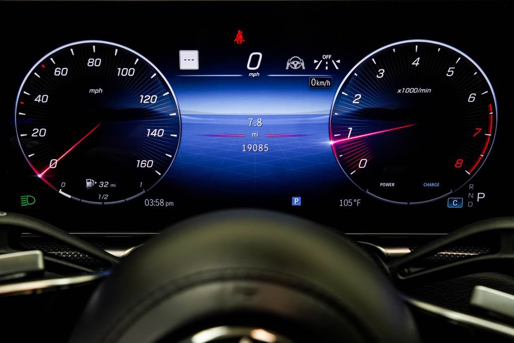 Used 2022 Mercedes-Benz S 500 4MATIC w/ AMG Line Package image 34