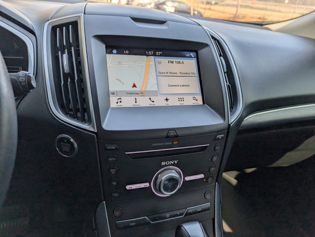 Used 2017 Ford Edge Titanium w/ Technology Package image 18