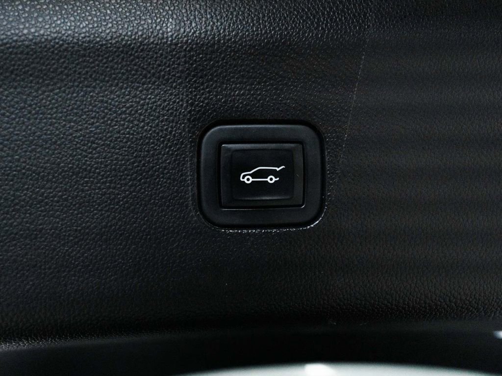 Used 2023 Buick Enclave Essence w/ Experience Buick Package image 45