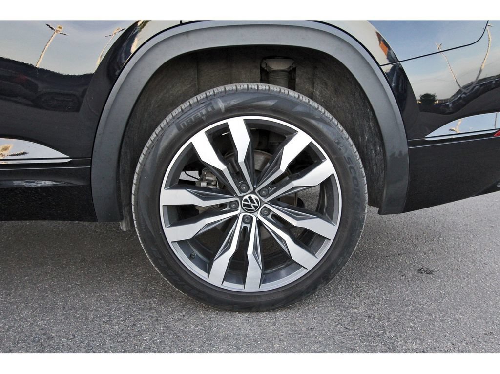 Used 2023 Volkswagen Atlas SEL R-Line AWD/4WD image 34